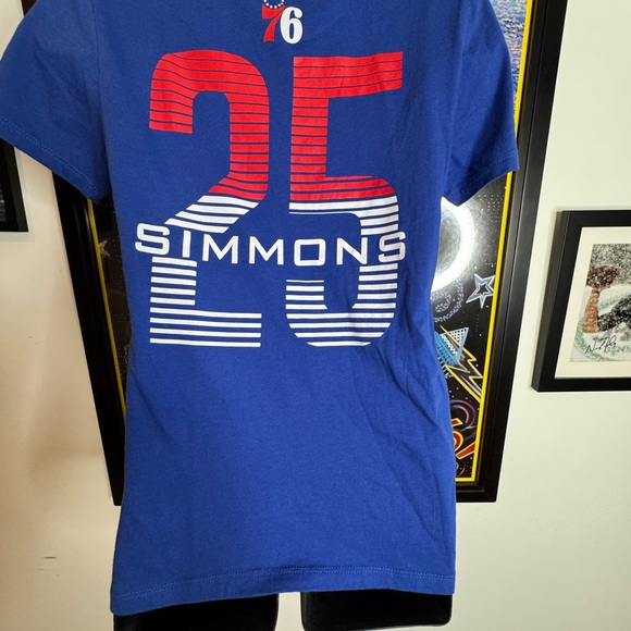 NBA Philadelphia 76ers TShirt Nearly New - Picture 2 of 6